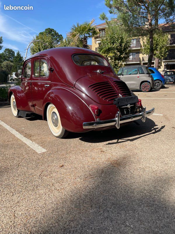 Vend Renault 4 CV collection 1953 (image 2)