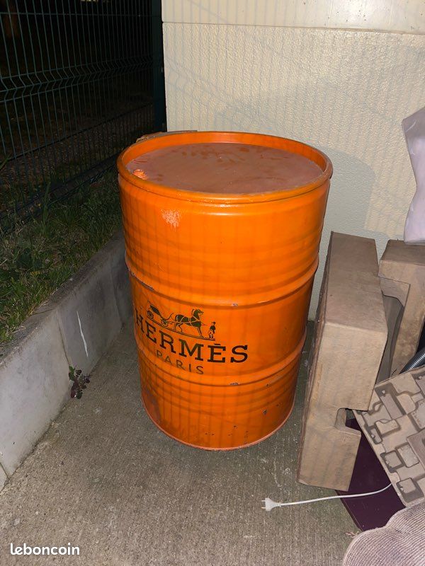 Baril HERMES 30 Litres décoration NOIR mate orange bidon