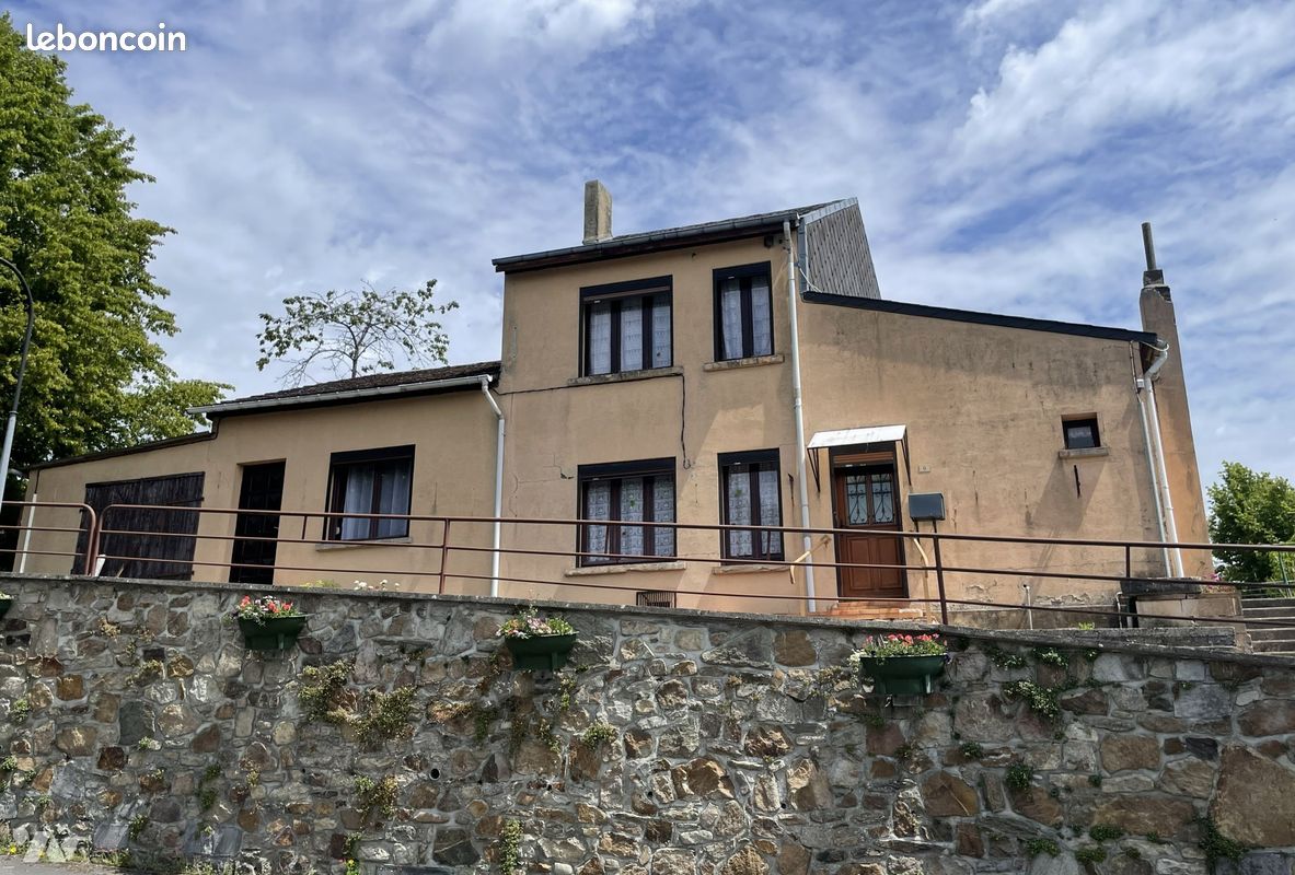 Maison 7 pièces 104 m² · à Hargnies · 104 m² · 84 800 €