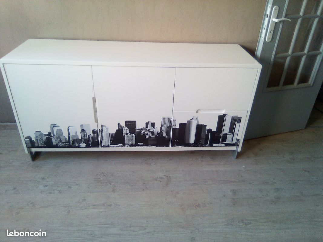 Meuble en laque blanc (image 1)