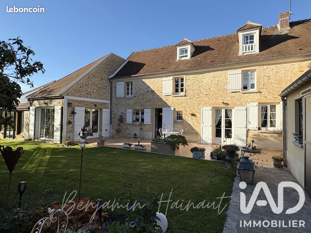 Maison 1 pièce 425 m² · à Coulommiers · 425 m² · 999 000 €