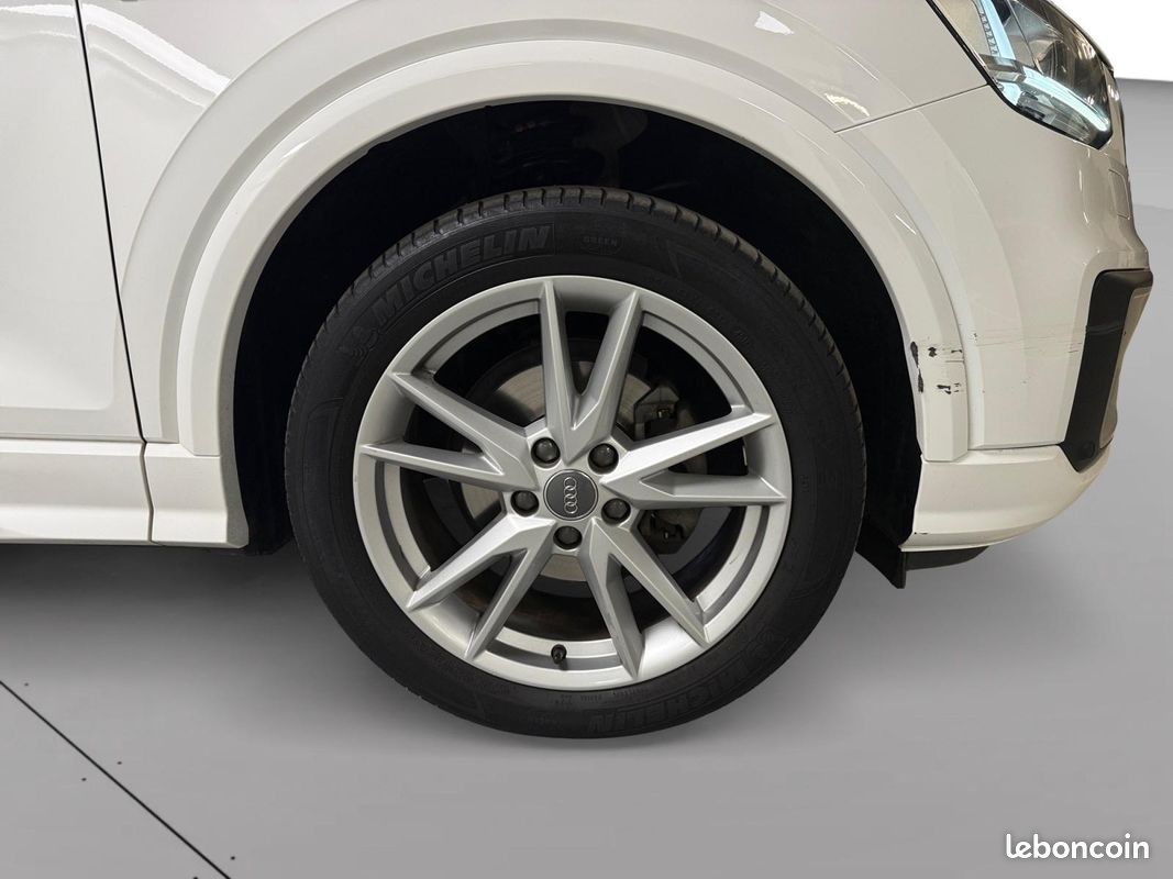 AUDI Q2 35 TFSI COD 150 S tronic 7 S Line (image 9)
