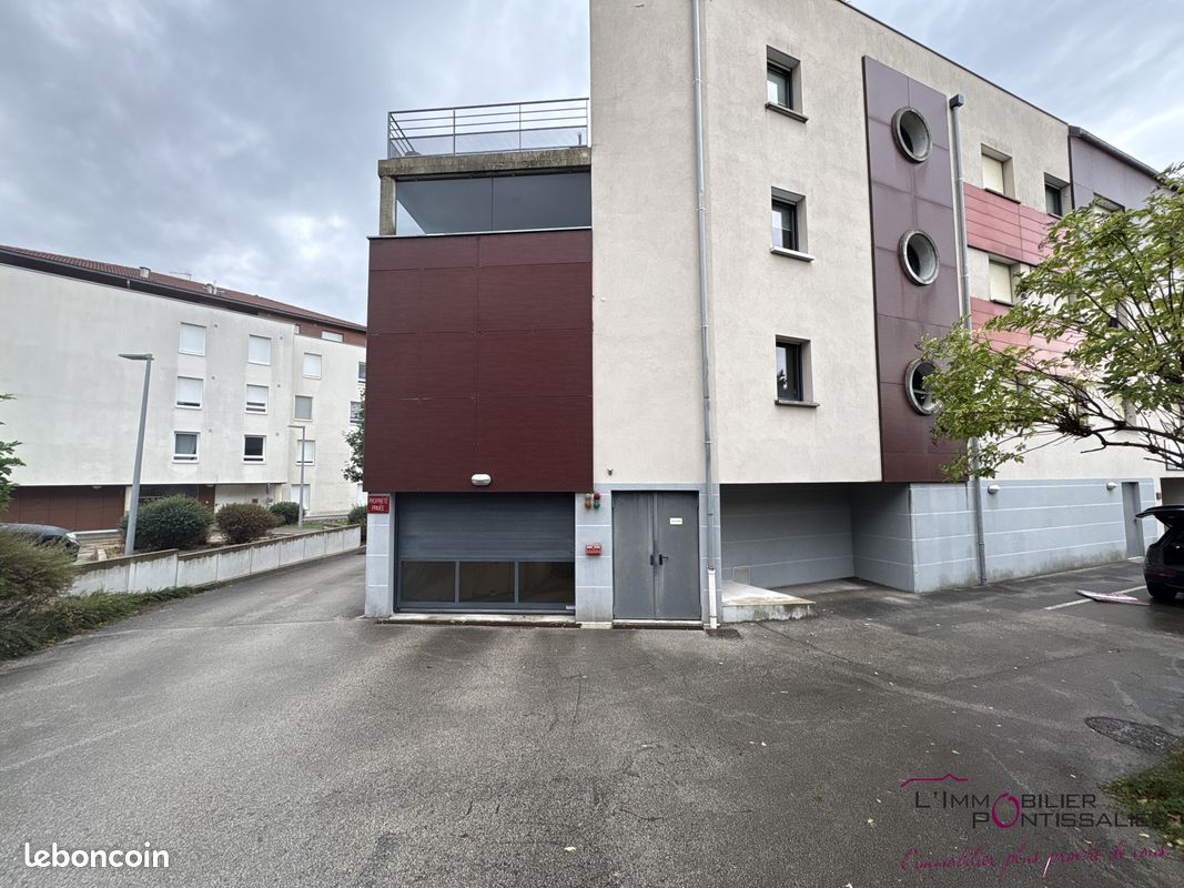 Parking 14 m² · à Pontarlier · 14 m² · 18 000 €