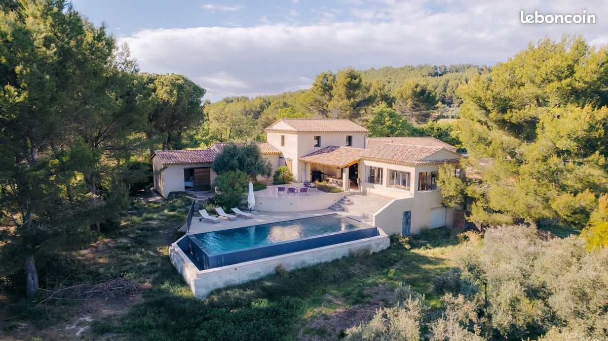 Maison 10 pièces 320 m² · à Mazan · 320 m² · 3 350 000 €