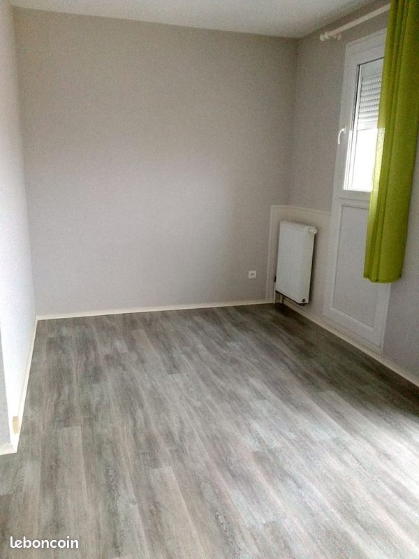 Appartement 1 pièce 27 m² · à Saint-Julien-les-Villas · 27 m² · 360 €