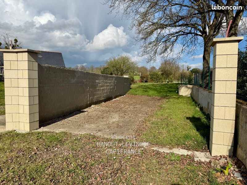 Terrain 941 m² Champigne · à Les Hauts-d'Anjou · 94 000 €