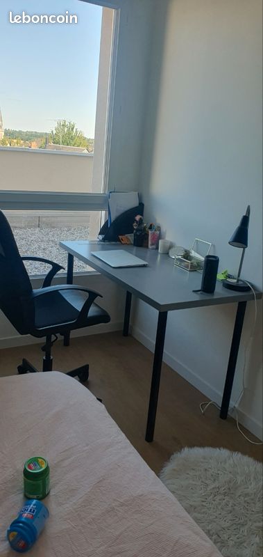 Bureau ikea (image 1)