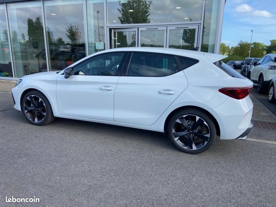 Cupra Leon 1.5 eTSI Hybrid 150 ch DSG7 V (image 4)