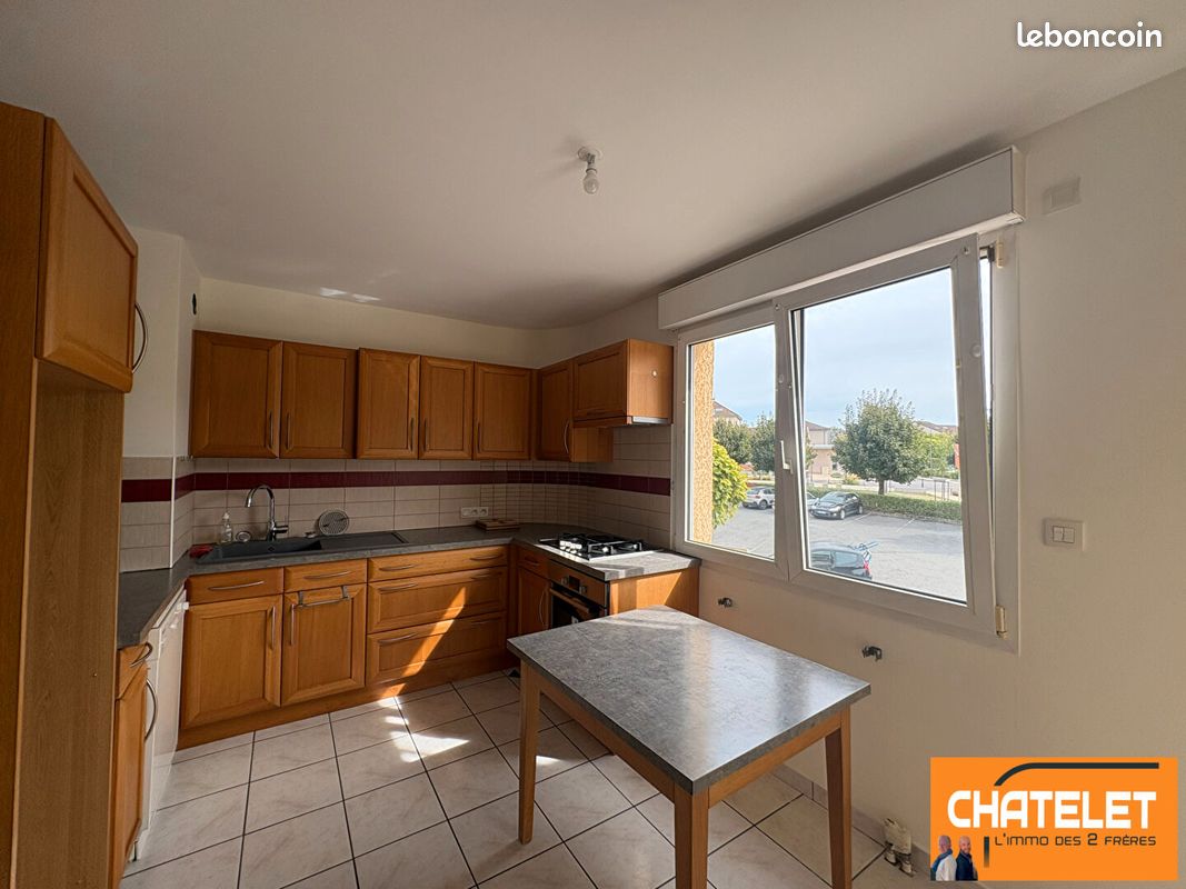 Appartement 4 pièces 86 m² · à Péronnas · 86 m² · 975 €/mois