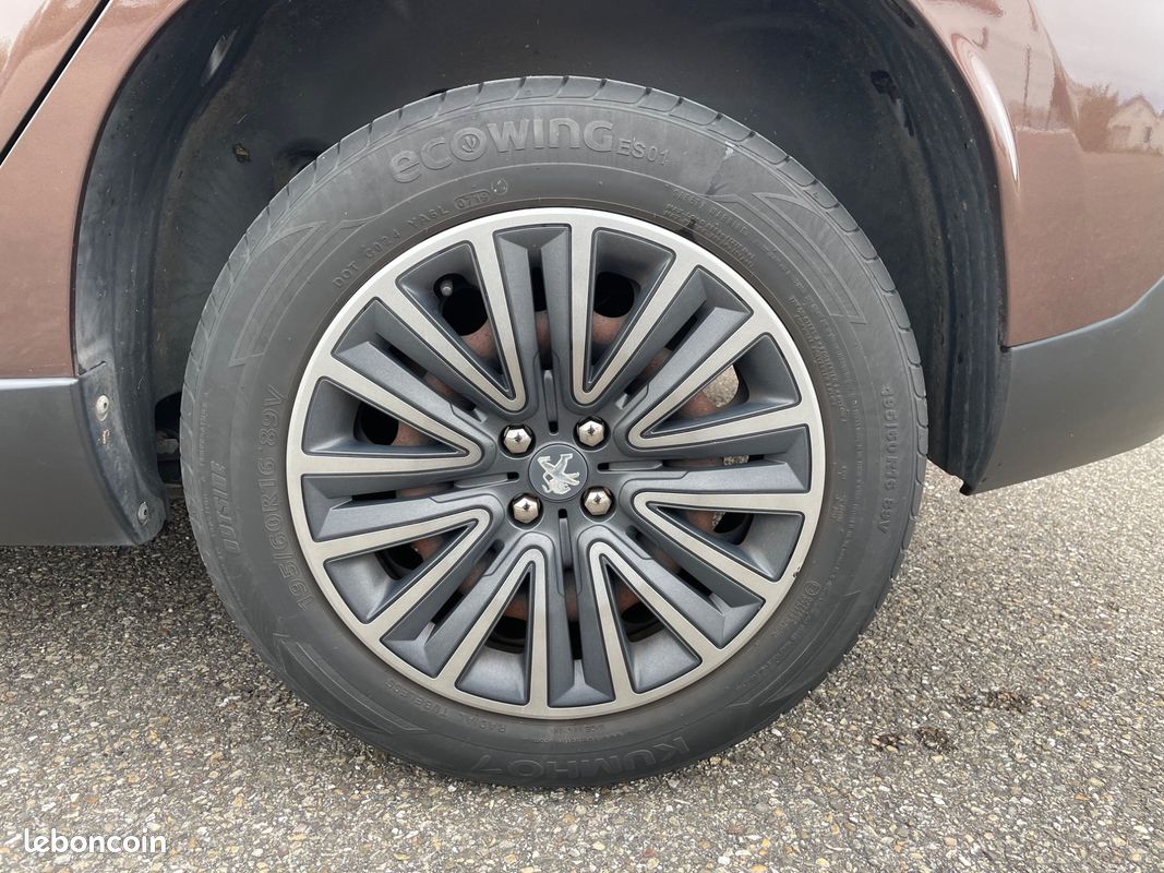 PEUGEOT 2008 1.2 80CV ACCESS (SUIVI COMPLEt) (image 12)