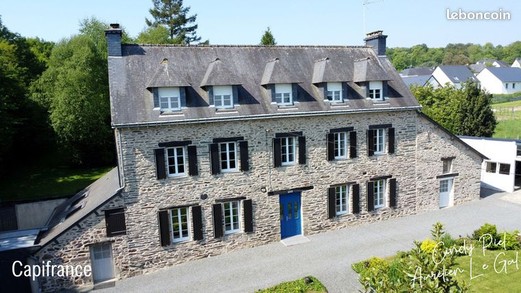Maison 9 pièces 256 m²