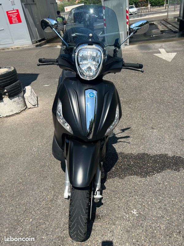 Beverly 350 Nuovo Beverly Euro Beverly 350 2016 14025U EXHAUST