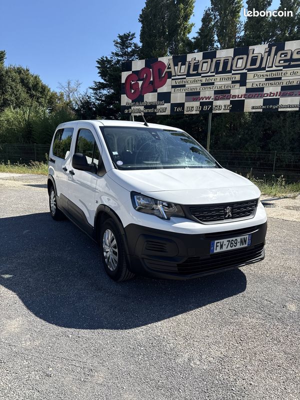 Peugeot Rifter 1.2 PureTech 110ch S&S Stand Pack 2021 (image 2)