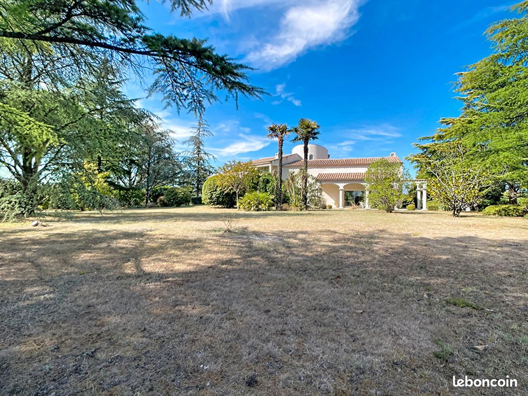 Maison 7 pièces 338 m² · à Pin-Balma · 338 m² · 1 190 000 €