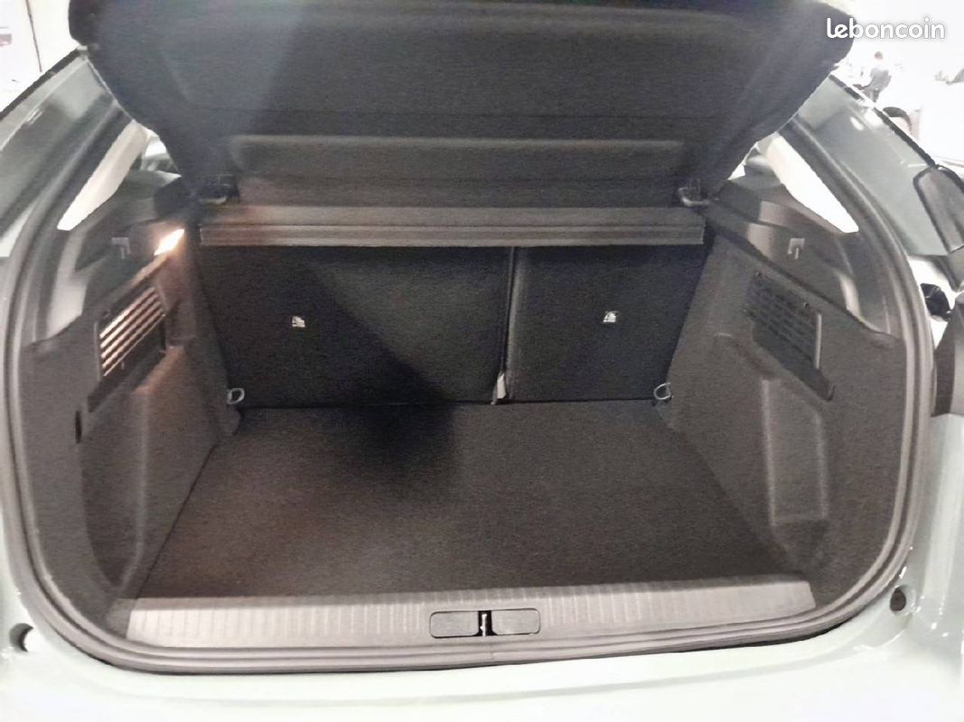 CITROEN C4 PureTech 130 EAT8 Plus (image 6)