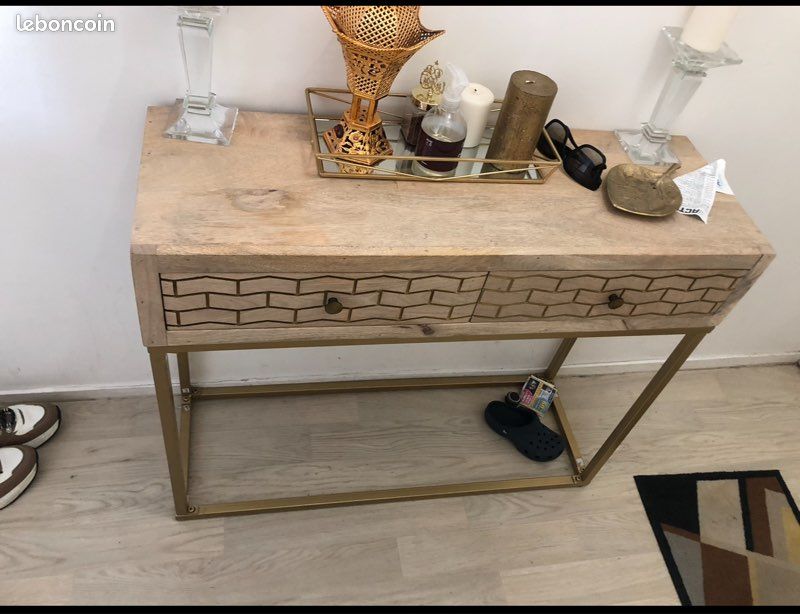 Console (image 1)