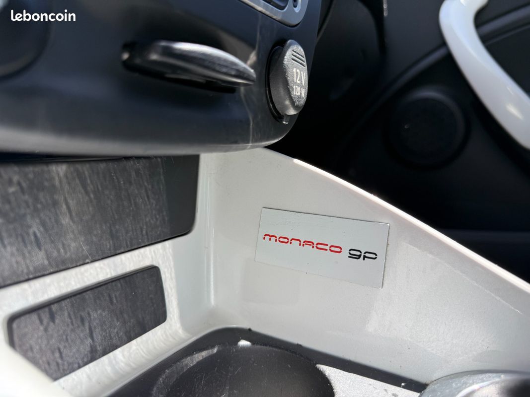 Renault Mégane COUPE 1.6 DCI 130 ENERGY INTENS Monaco GP (image 22)