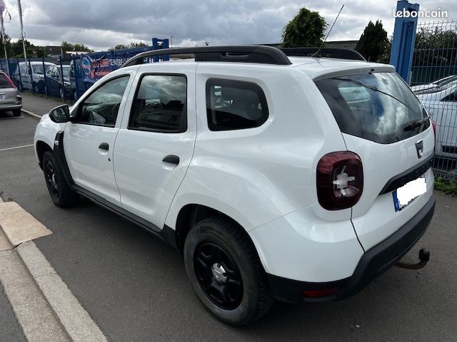 DACIA DUSTER 1.5 BLUEDCI 95 Ch ESSENTIEL 4*2 ATTELAGE CLIM PREMIERE MAIN (image 4)