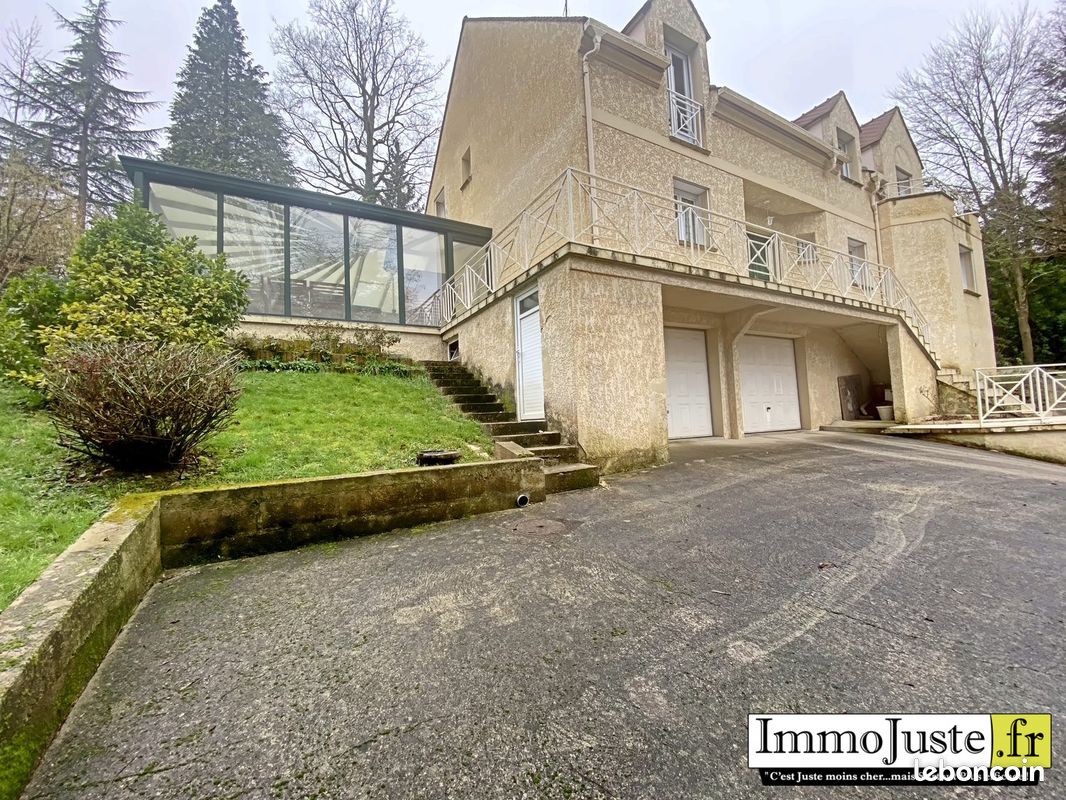 Maison 7 pièces 180 m² · à Les Essarts-le-Roi · 180 m² · 574 000 €