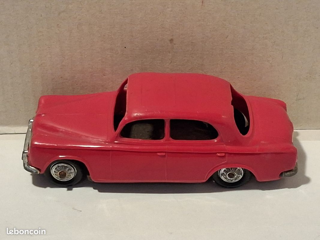 Peugeot 403 Berline Minialuxe 1/43 – Collection Série Punch – Jaune (Boîte Abîmée)