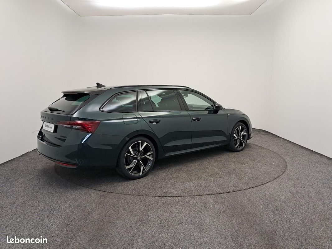 SKODA Octavia Combi 1.5 TSI Hybrid 150 ch ACT DSG7 Sportline (image 5)