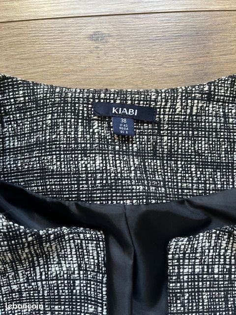 Veste tailleur noir et blanc Kiabi 38 (image 4)