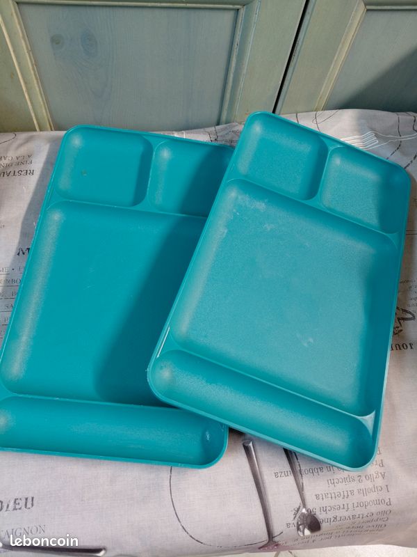 Tupperware - Plateau - blanc (Gebraucht) in Sion für CHF 18 - mit