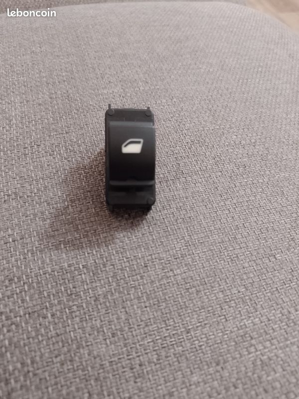 Bouton De Levage De Vitre Pour Peugeot 208/3008, Citroën C5, Réf. 98044803ZD - Occasion