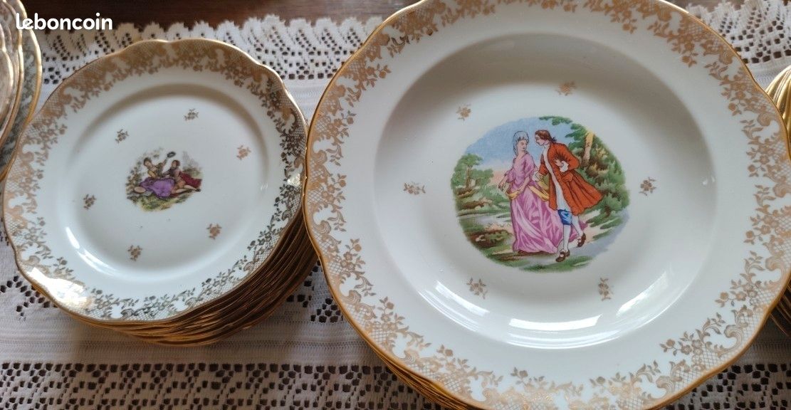 Service de table et à café en porcelaine de Chauvigny- Limoges (image 4)