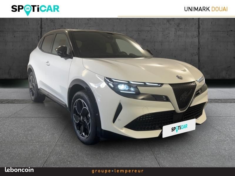 Alfa romeo Junior Elettrica 156ch Premium (image 16)