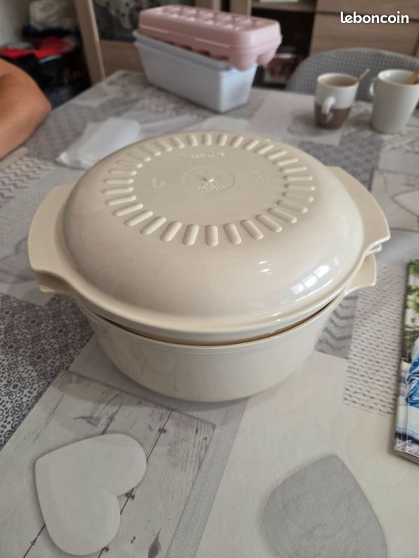 Cocotte tuperware (image 1)