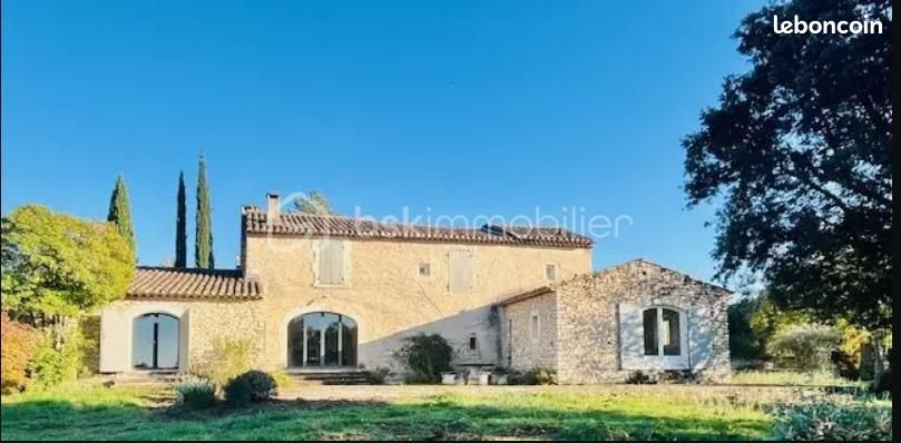 Maison 11 pièces 390 m² · à Ménerbes · 390 m² · 2 495 000 €