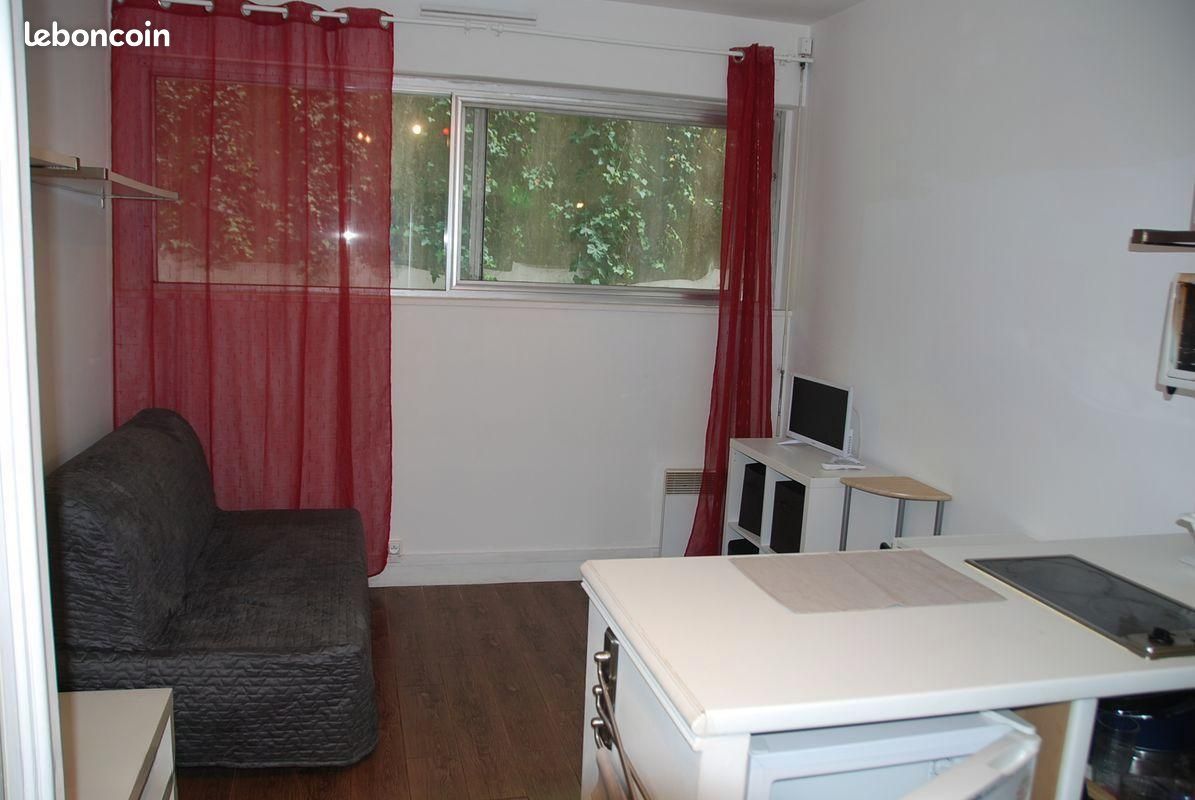 Appartement 1 pièce 14 m² · à Ville-d'Avray · 14 m² · 560 €