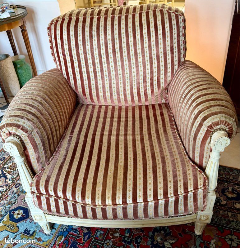 Ensemble salon style Louis XVI – Canapé 3 places + 2 fauteuils + 2 repose-pieds (image 1)