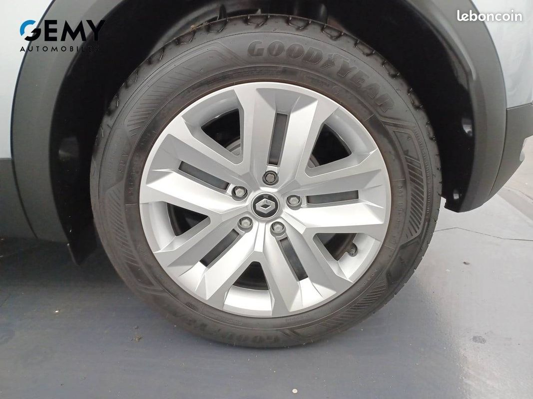 RENAULT Captur E-Tech 145 - 21 Business (image 11)