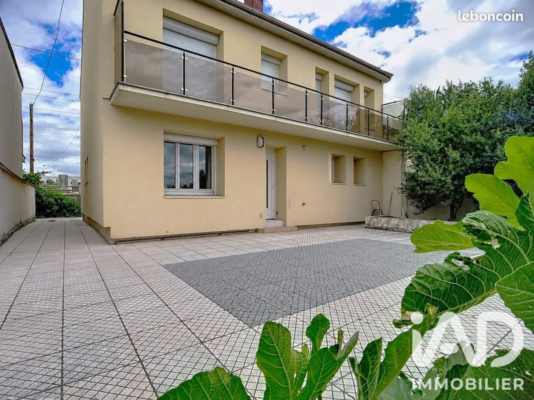 Maison 6 pièces 141 m² · à Rosny-sous-Bois · 141 m² · 487 000 €