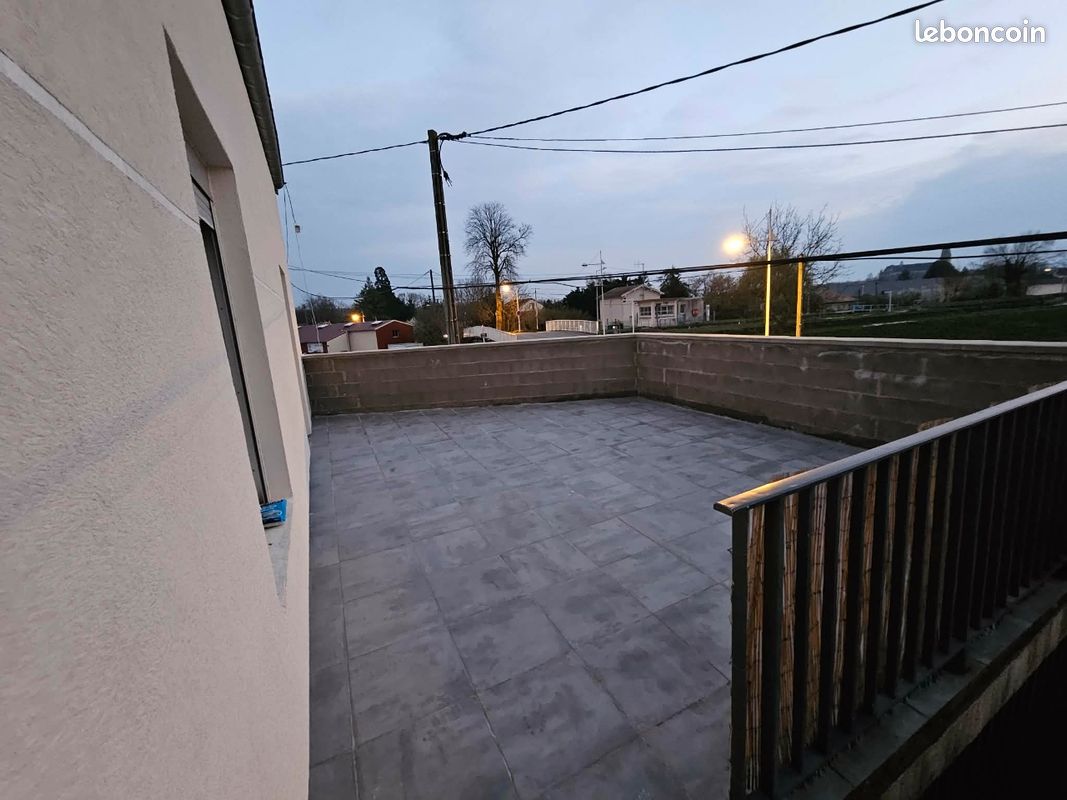 Appartement 5 pièces 90 m² · à Toul · 90 m² · 820 €/mois