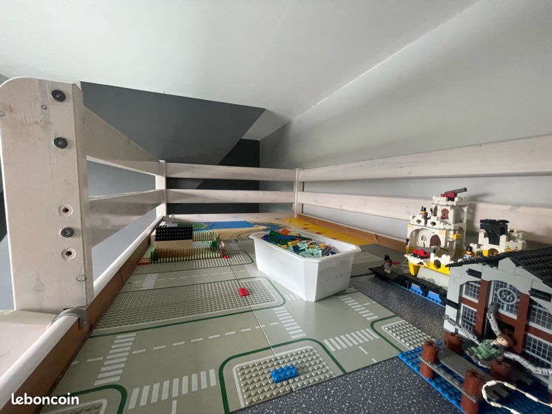 Mezzanine aménagée avec zone de jeux (image 3)