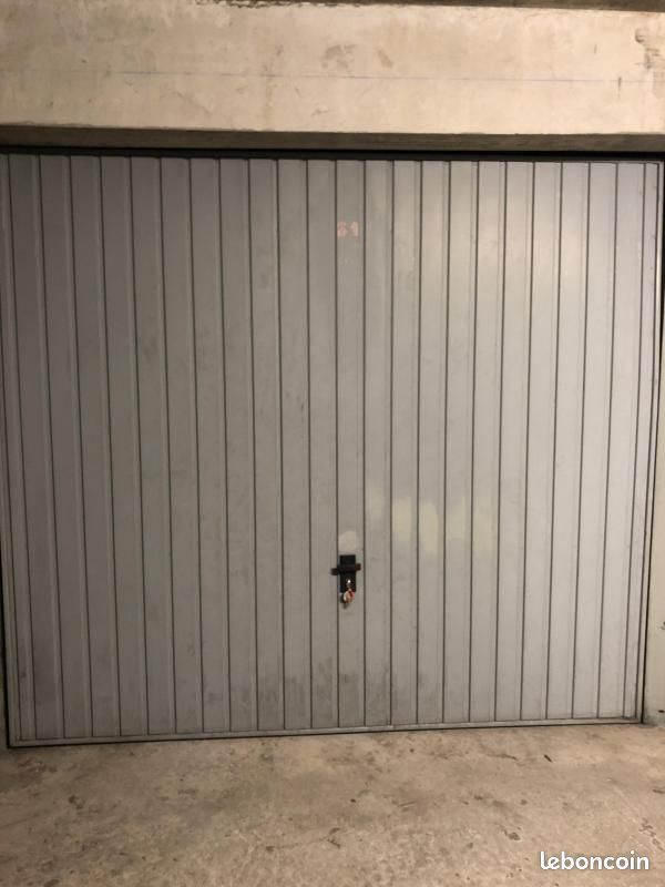 Parking 12 m² · à Valence · 12 m² · 82 €/mois