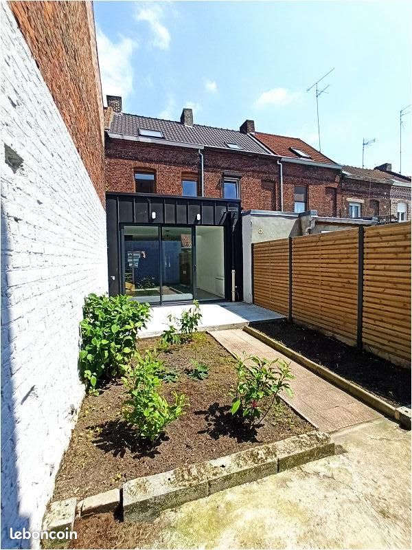 Maison 4 pièces 81 m² · à Tourcoing · 81 m² · 985 €/mois