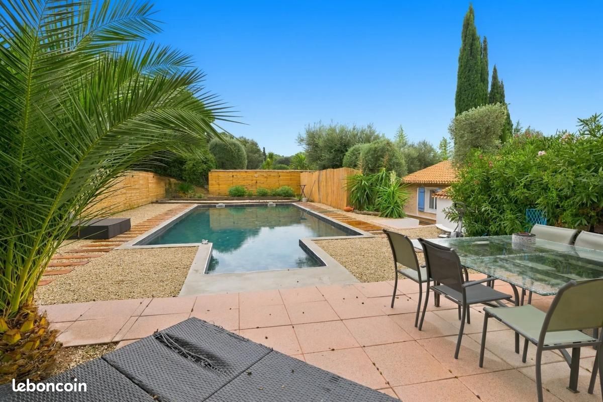 Maison 6 pièces 160 m² · à Sanary-sur-Mer · 160 m² · 998 000 €