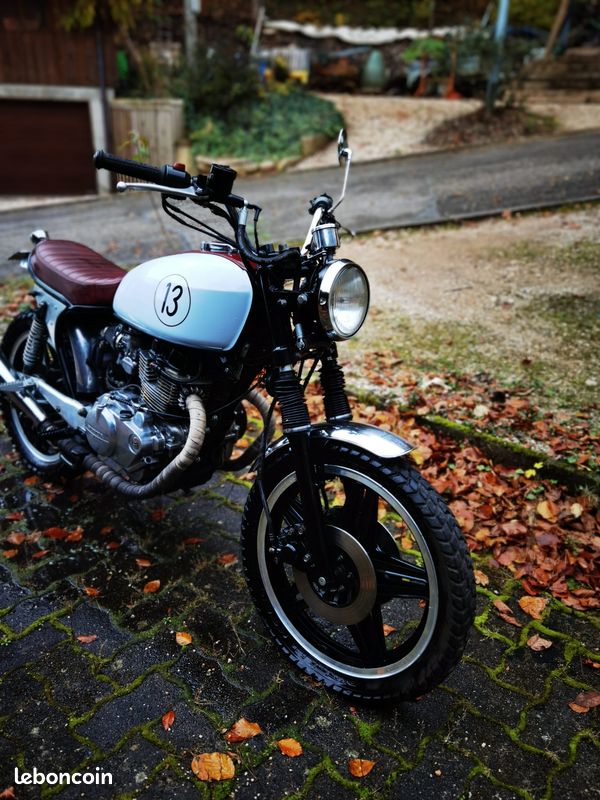 Moto Honda CB 400 café racer (image 1)