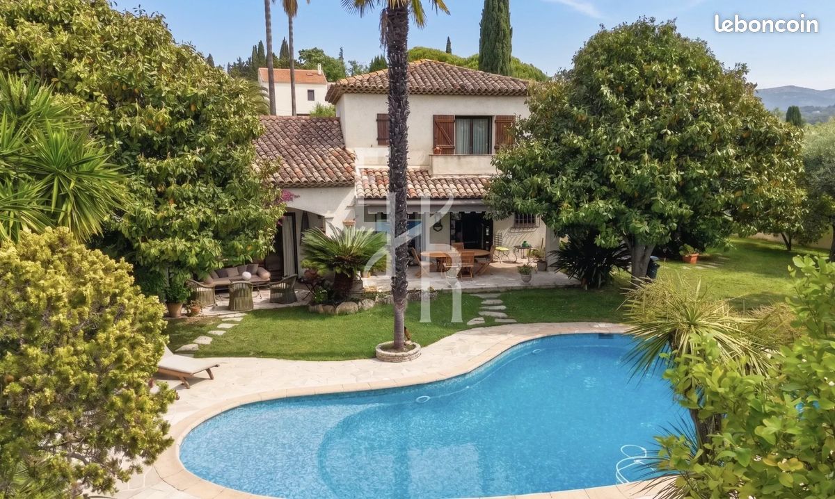 Maison 5 pièces 231 m² · à Mougins · 231 m² · 1 350 000 €