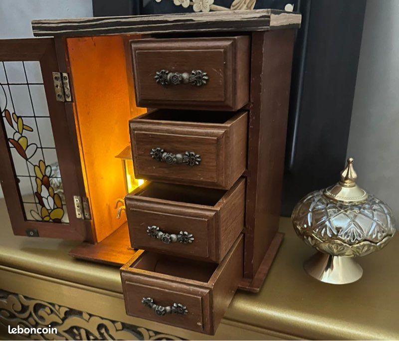 Armoire à accessoires (image 4)