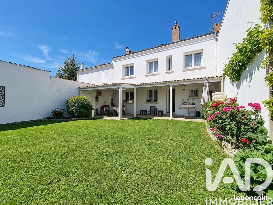 Maison 5 pièces 105 m² · à La Rochelle · 105 m² · 586 000 €