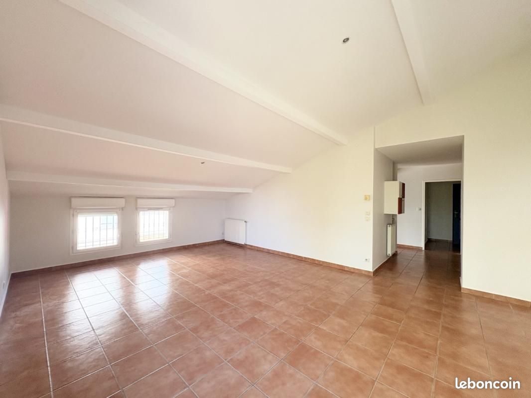 Appartement 2 pièces 49 m² · à Jassans-Riottier · 49 m² · 650 €