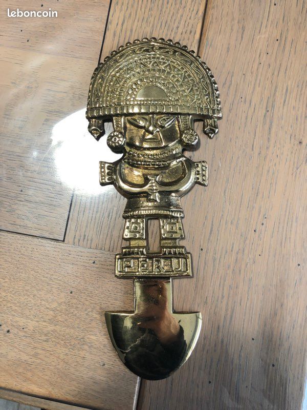 Lot d’objets en bronze (image 9)