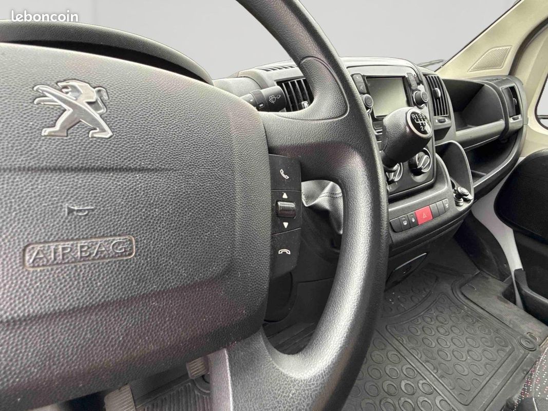Peugeot Boxer Fg 330 L2H2 2.2 BlueHDi S&S 120ch (image 17)