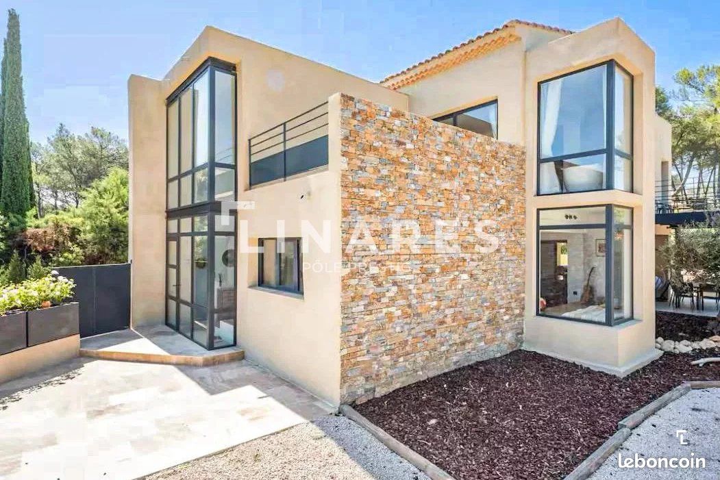 Maison 7 pièces 250 m² · à Fuveau · 250 m² · 1 490 000 €