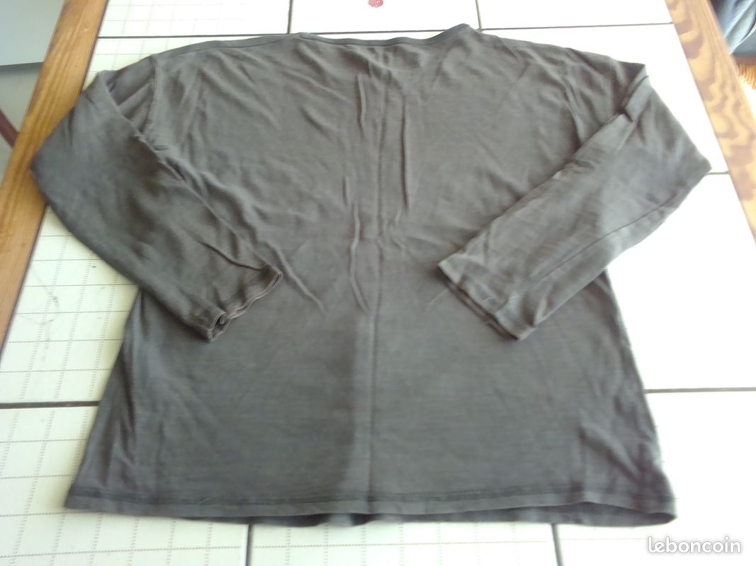 Tee shirt T 10 ans (image 2)